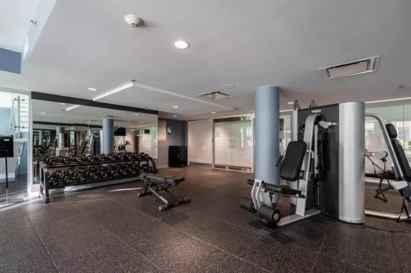 Vancouver, BC V6Z 0E3,1283 Howe ST #512