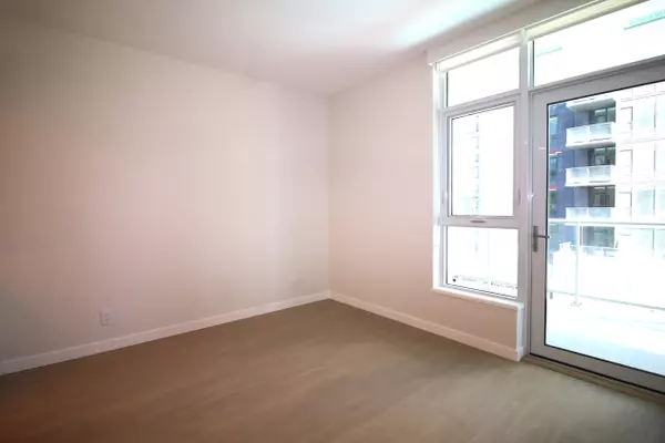 Burnaby, BC V5C 0N7,2186 Gilmore AVE #807