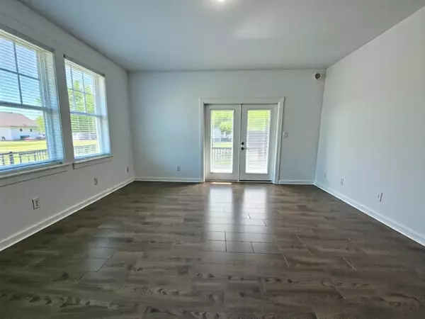 Surrey, BC V3S 2X4,6450 187 ST #1