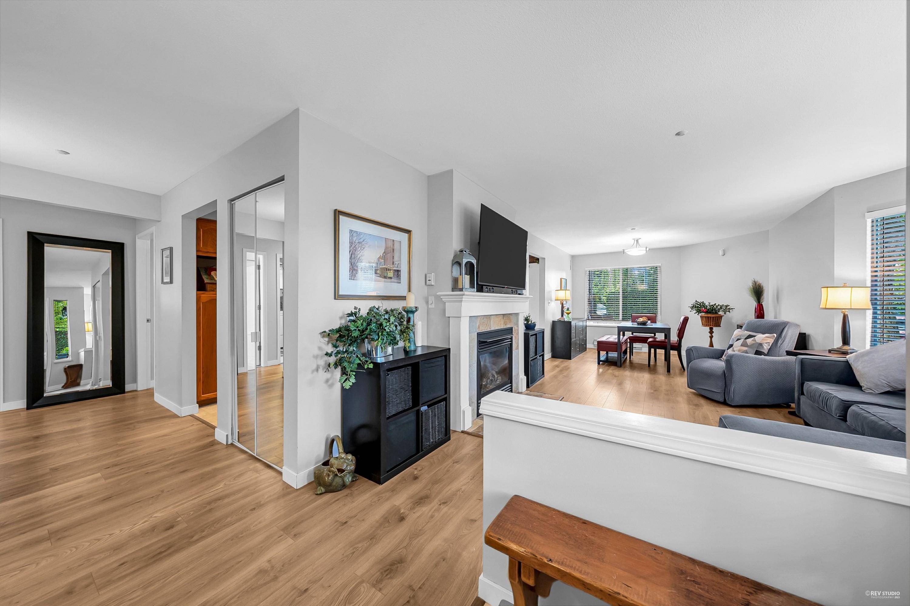 Pitt Meadows, BC V3Y 2M2,19060 Ford RD #25