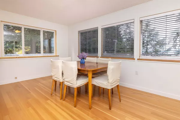 Sechelt, BC V0N 3A2,5376 Benner RD