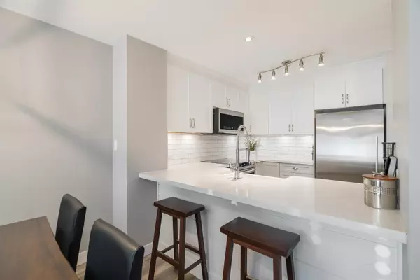 New Westminster, BC V3L 5W4,675 Park CRES #407