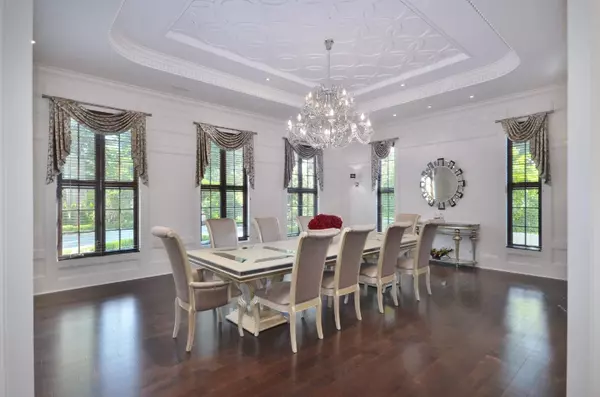 Vancouver, BC V6P 6B2,1838 SW Marine DR