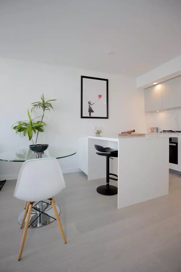 Burnaby, BC V5H 0K9,6537 Telford AVE #3906