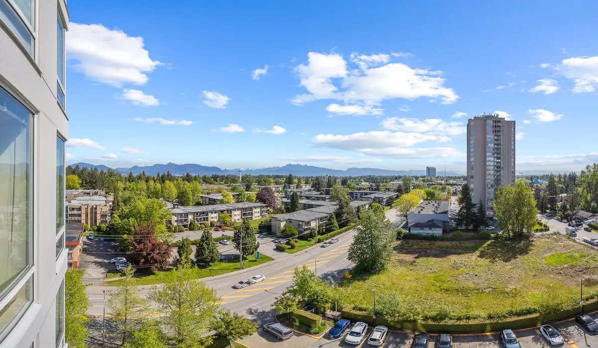 Surrey, BC V3R 0V9,14820 104 AVE #1002