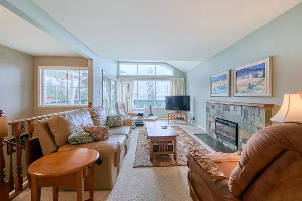 Coquitlam, BC V3K 2M3,327 Seaforth CRES