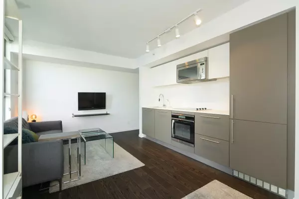 Vancouver, BC V6B 0M5,999 Seymour ST #1701