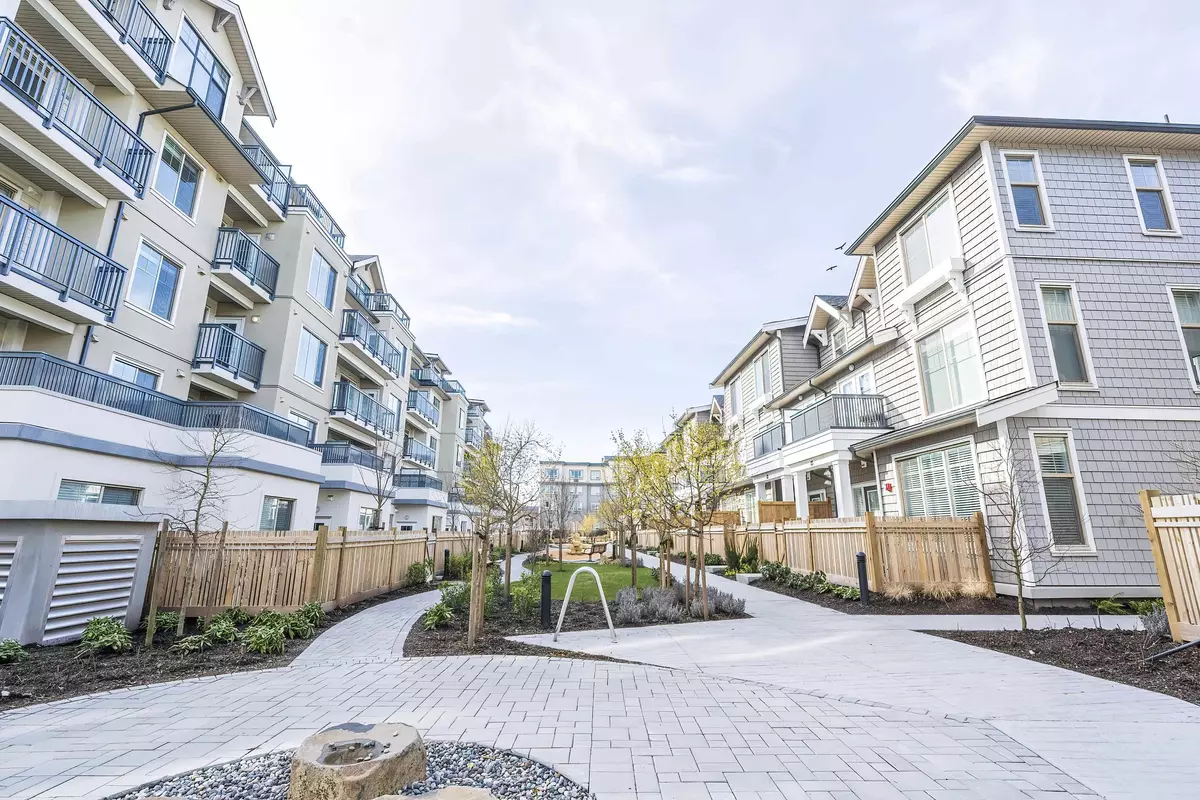 Langley, BC V2Y 3K5,20487 65 AVE #B411