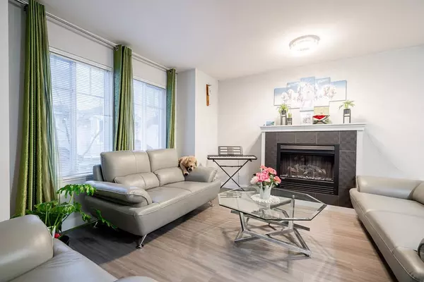 Surrey, BC V3W 1X1,12711 64 AVE #118