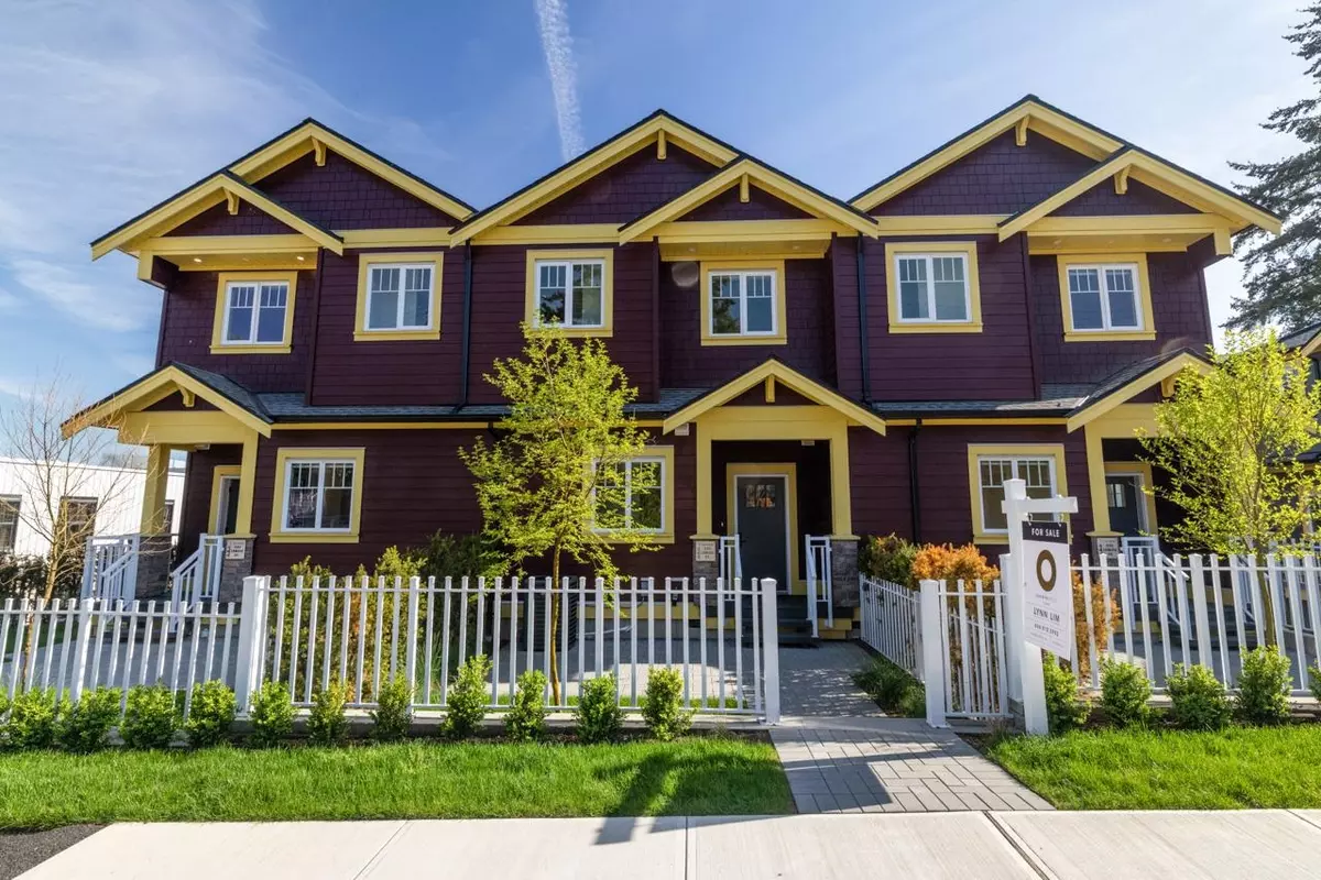 Coquitlam, BC V3K 4L7,235 Lebleu ST #106