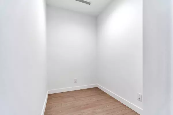 Burnaby, BC V5C 0M2,2351 Beta AVE #509