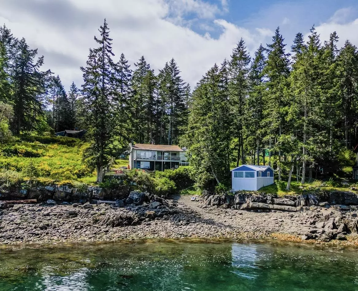Pender Island, BC V0N 2M1,5423 Hooson RD