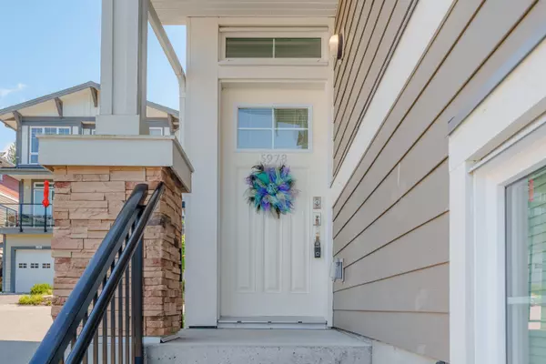 Sechelt, BC V7Z 0S2,5978 Beachgate LN