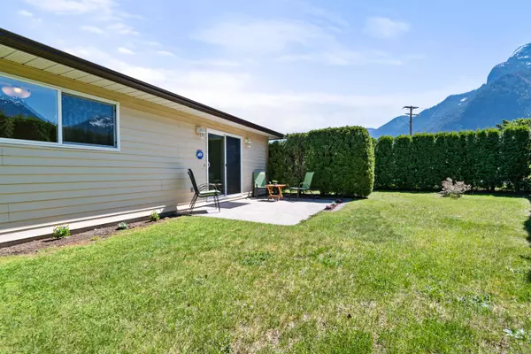 Hope, BC V0X 1L0,420 Rupert ST #H