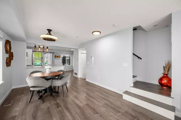 Langley, BC V2Y 2Y8,20560 66 AVE #33