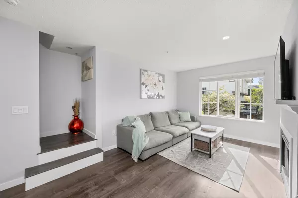 Langley, BC V2Y 2Y8,20560 66 AVE #33