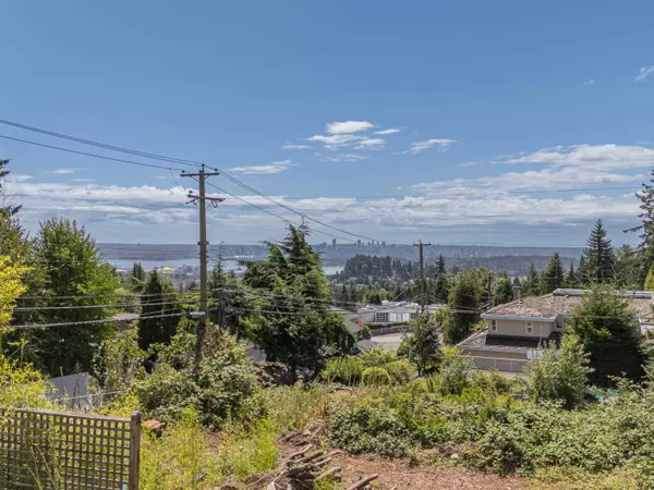 West Vancouver, BC V7S 1R3,910 Fairmile RD