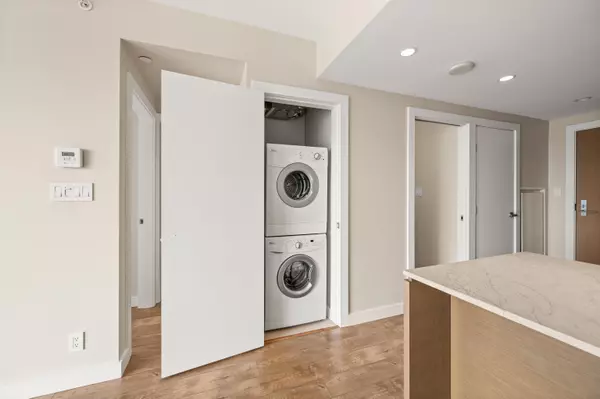 Vancouver, BC V6A 0C5,1618 Quebec ST #1601