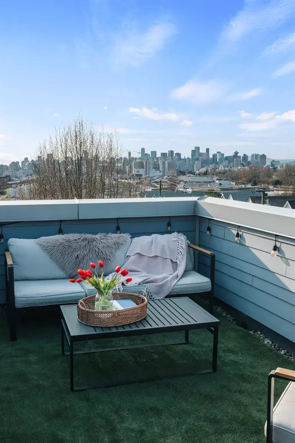 Vancouver, BC V5L 3P3,1688 Mclean DR
