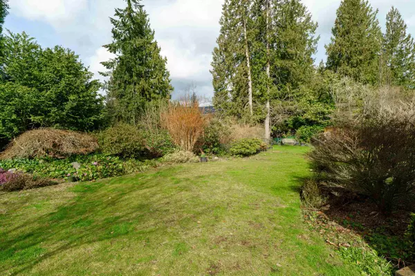 North Vancouver, BC V7R 1G5,1298 Brantwood RD