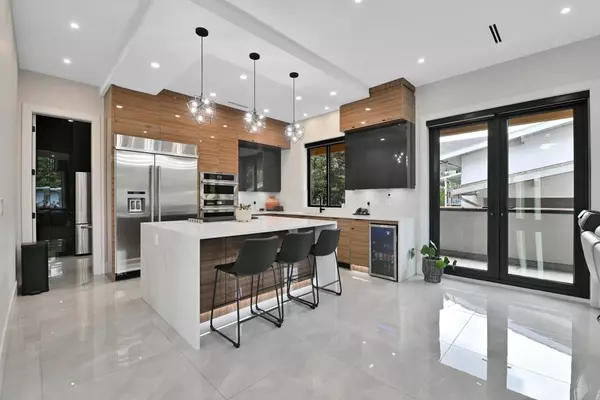 Abbotsford, BC V2S 2W2,34208 Cedar AVE