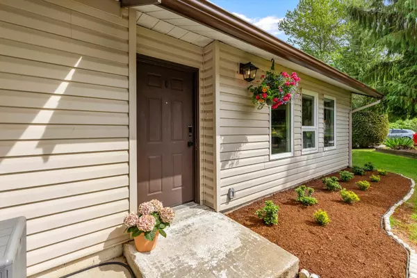 Langley, BC V4W 3V1,27411 28 AVE #201