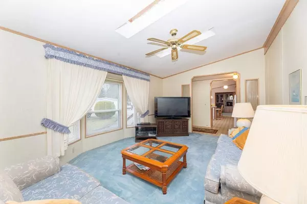 Gibsons, BC V0N 1V5,1413 Sunshine Coast HWY #80