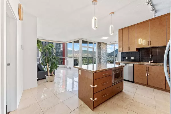 Vancouver, BC V6E 4T8,1189 Melville ST #3201