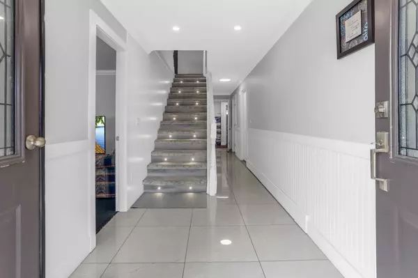 Surrey, BC V3W 0M3,12481 75a AVE