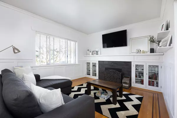 New Westminster, BC V3M 3C1,1122 London ST