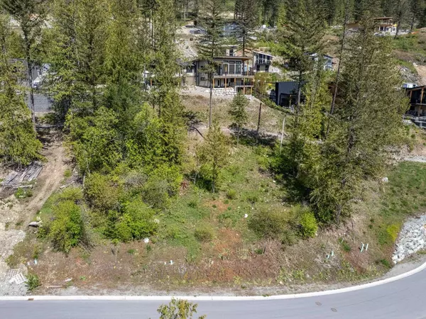 Pemberton, BC V0N 2L3,7622 Seven O'clock DR