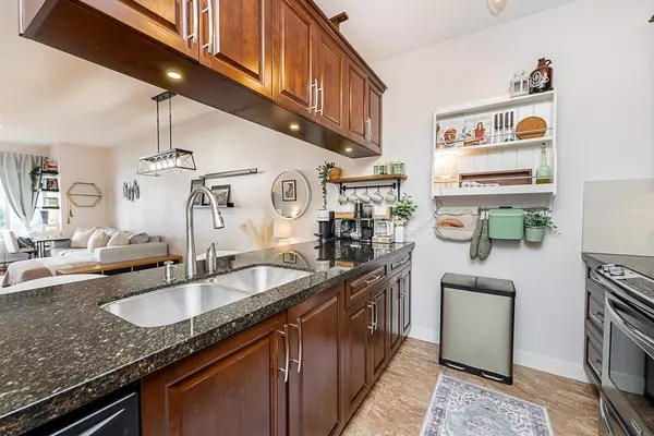 Maple Ridge, BC V2X 6P6,11887 Burnett ST #116