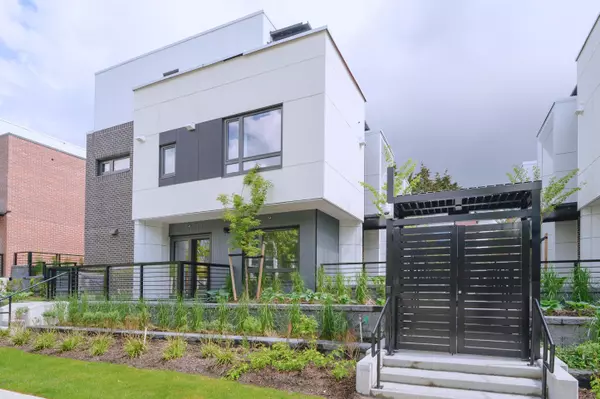 Vancouver, BC V6M 2W4,6322 Oak ST