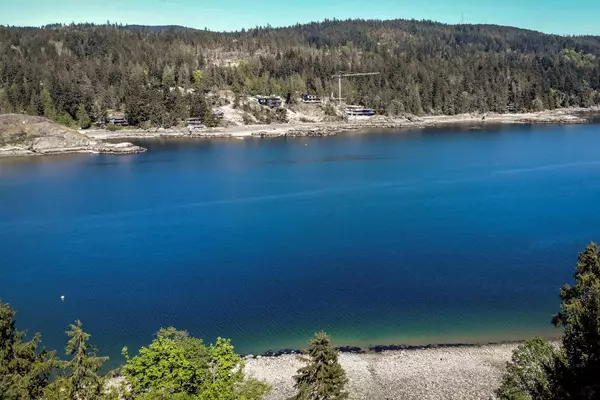 Halfmoon Bay, BC V7Z 1C4,7711 Redrooffs RD