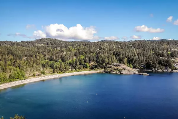 Halfmoon Bay, BC V7Z 1C4,7711 Redrooffs RD