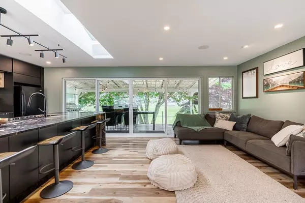 Sardis, BC V2R 1P8,6531 Wiltshire ST