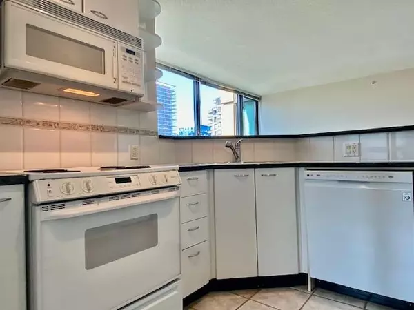 Vancouver, BC V6E 4R9,1367 Alberni ST #1105