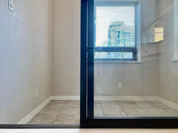Vancouver, BC V6E 4R9,1367 Alberni ST #1105