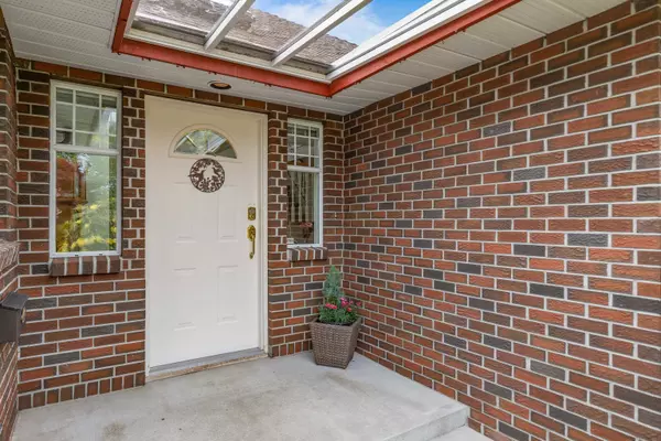 Maple Ridge, BC V2X 0A3,12445 204b ST