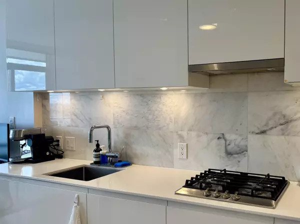 Burnaby, BC V5C 0K6,1955 Alpha WAY #2103