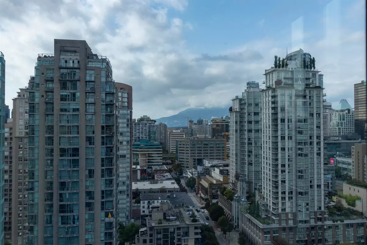 Vancouver, BC V6B 1T7,928 Homer ST #2704