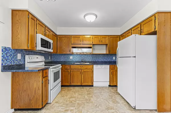 Abbotsford, BC V2S 7X9,2989 Trafalgar ST #2