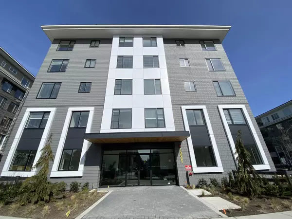 Surrey, BC V4N 6W9,15825 85 AVE #222