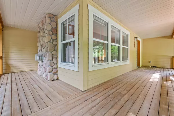 Lindell Beach, BC V2R 0E1,1734 Robins Roost