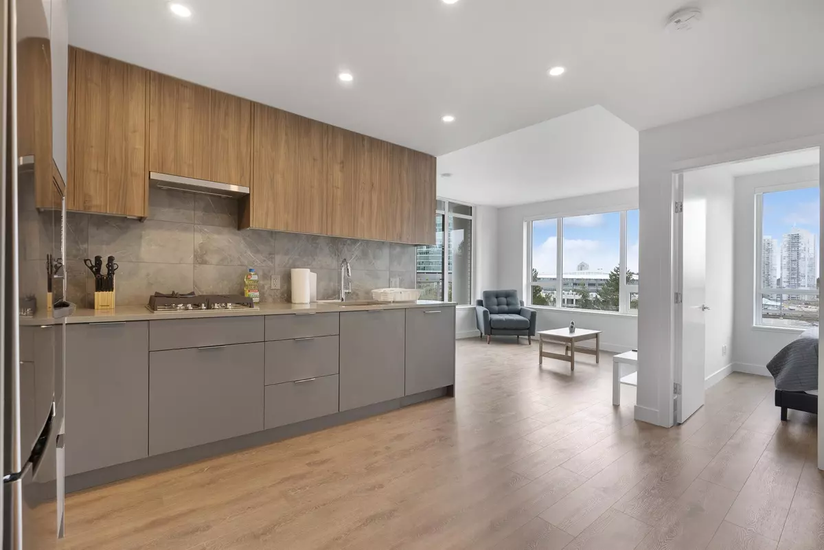 Surrey, BC V3T 0S4,13359 Old Yale RD #302