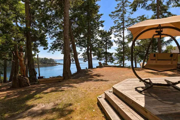 Mayne Island, BC V0N 2J2,222 Spinnaker DR