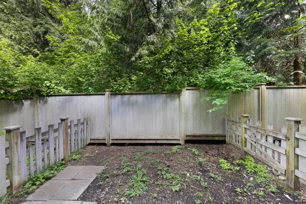 Surrey, BC V3X 0H2,5858 142 ST #70