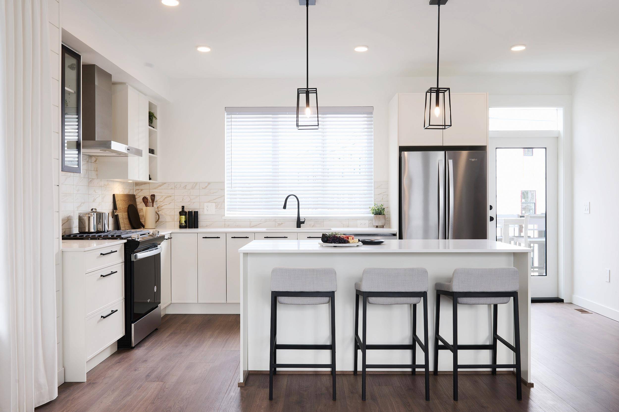 Abbotsford, BC A9A 9A9,2886 Montrose AVE #16
