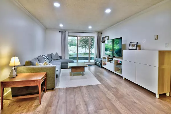 Burnaby, BC V3N 4P6,9867 Manchester DR #416