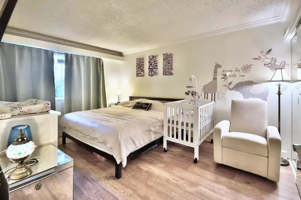 Burnaby, BC V3N 4P6,9867 Manchester DR #416